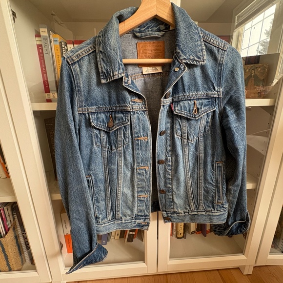 EUC Levi's Trucker Jacket Small - Picture 3 of 4